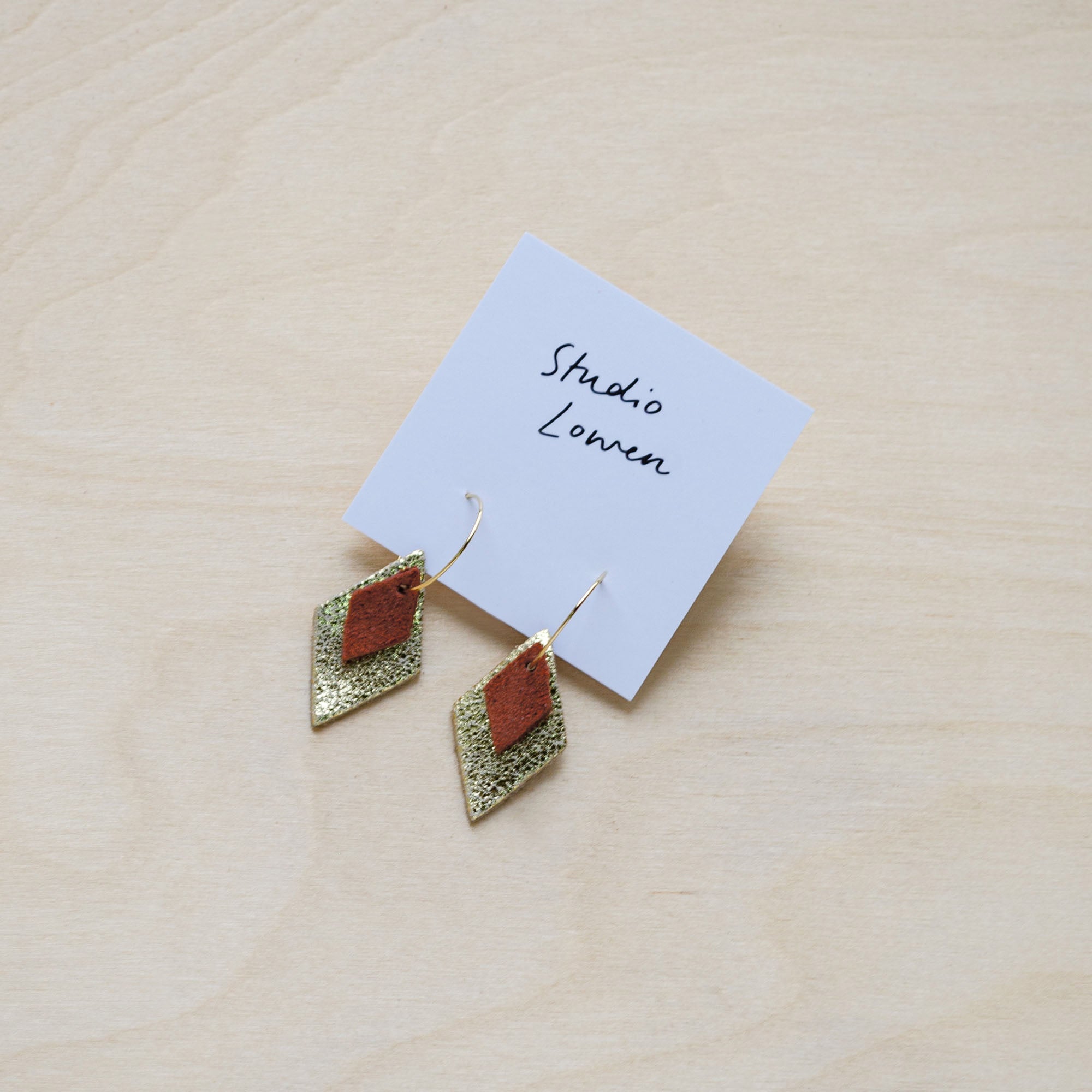 Bea Hoop Earrings In Chestnut Brown
