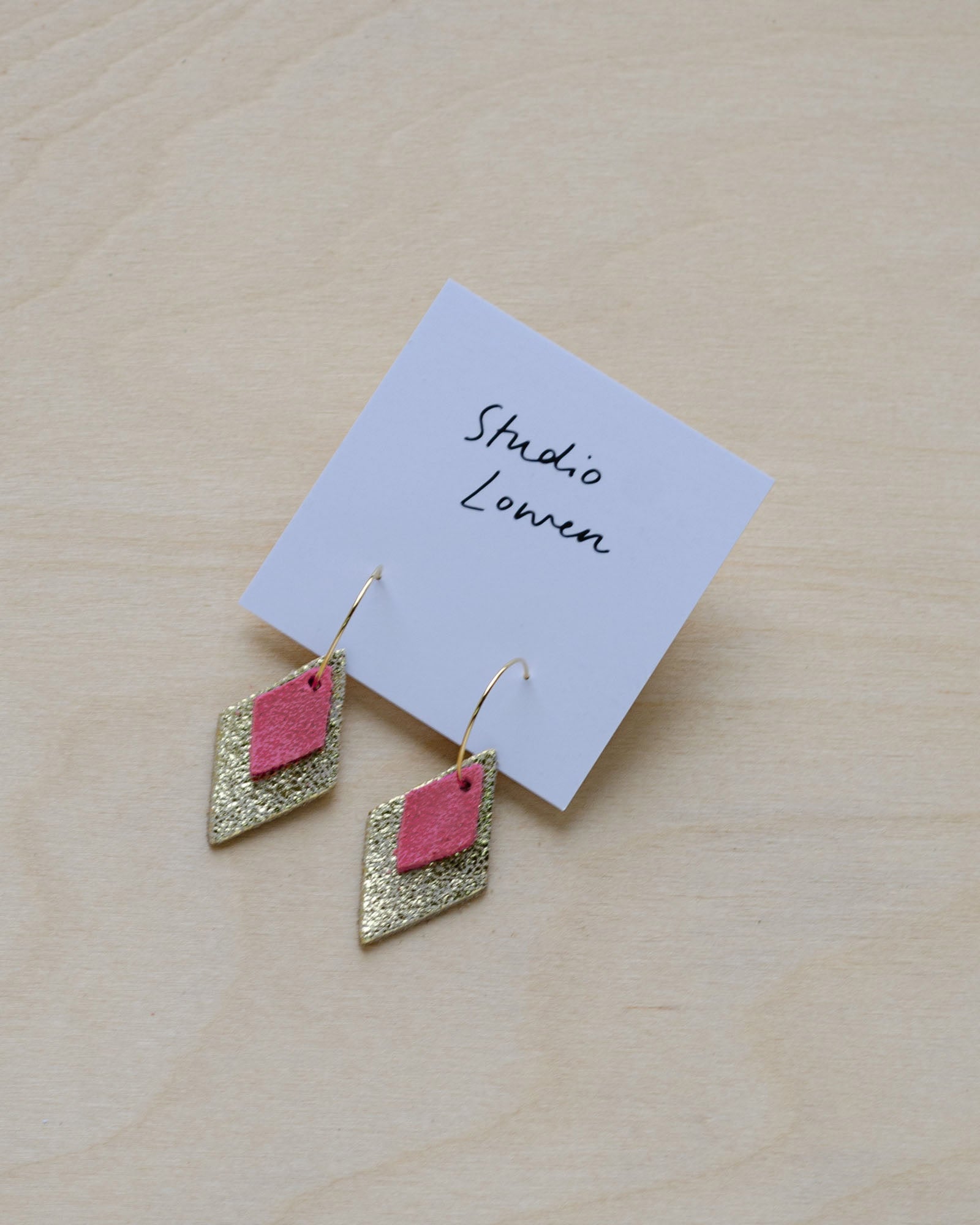 Bea Hoop Earrings in Coral
