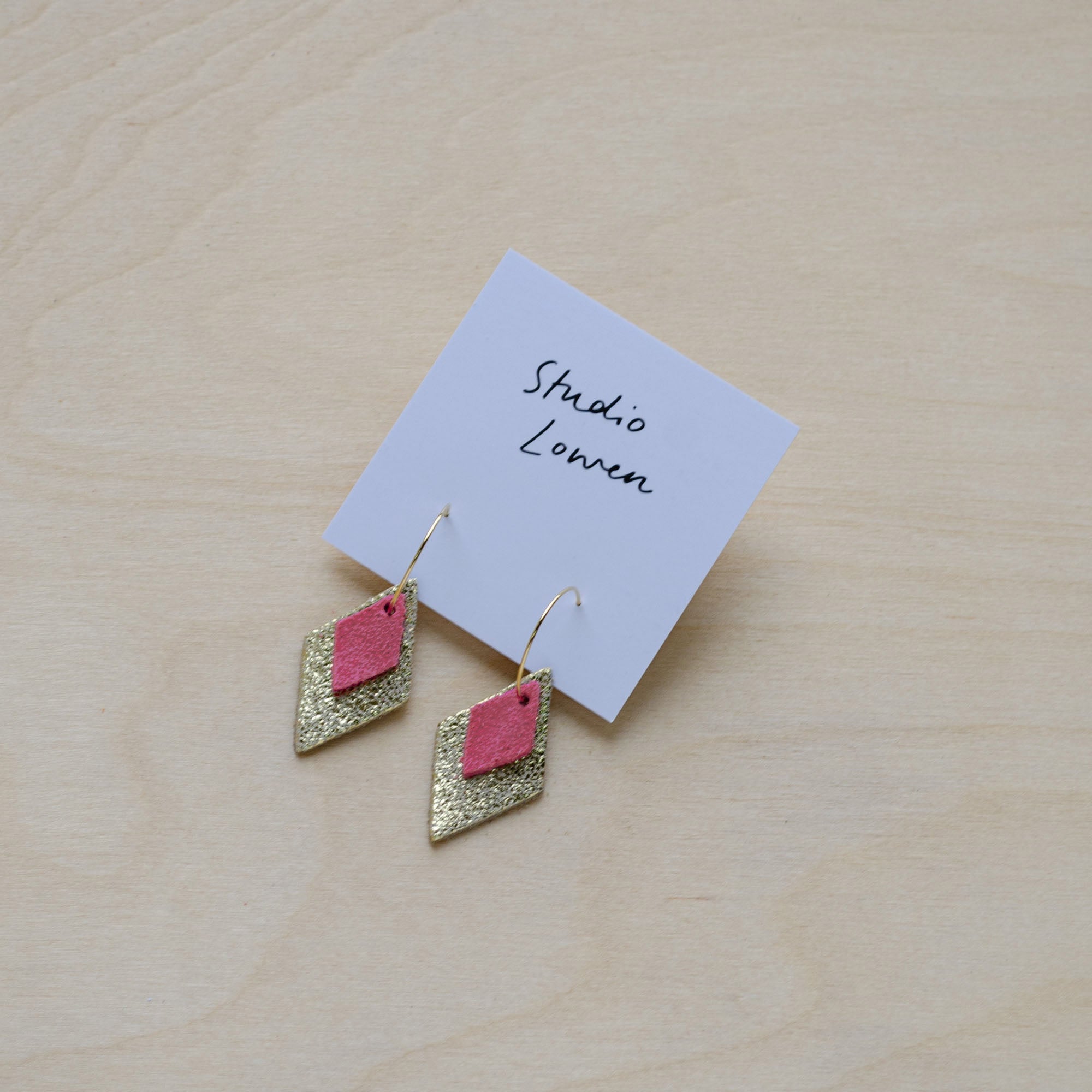 Bea Hoop Earrings in Coral