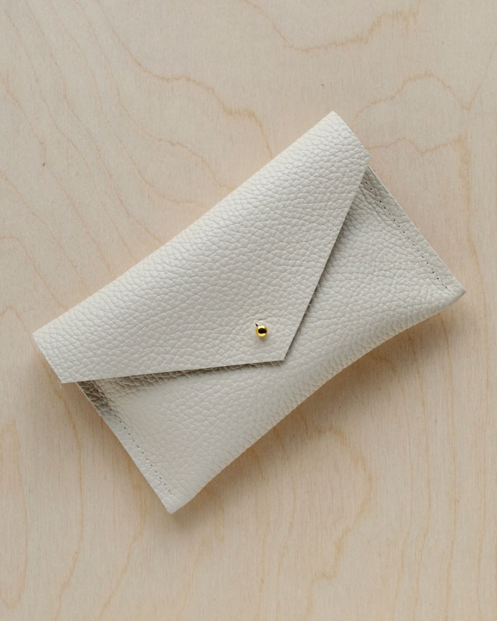 Everyday Leather Purse in Cream.