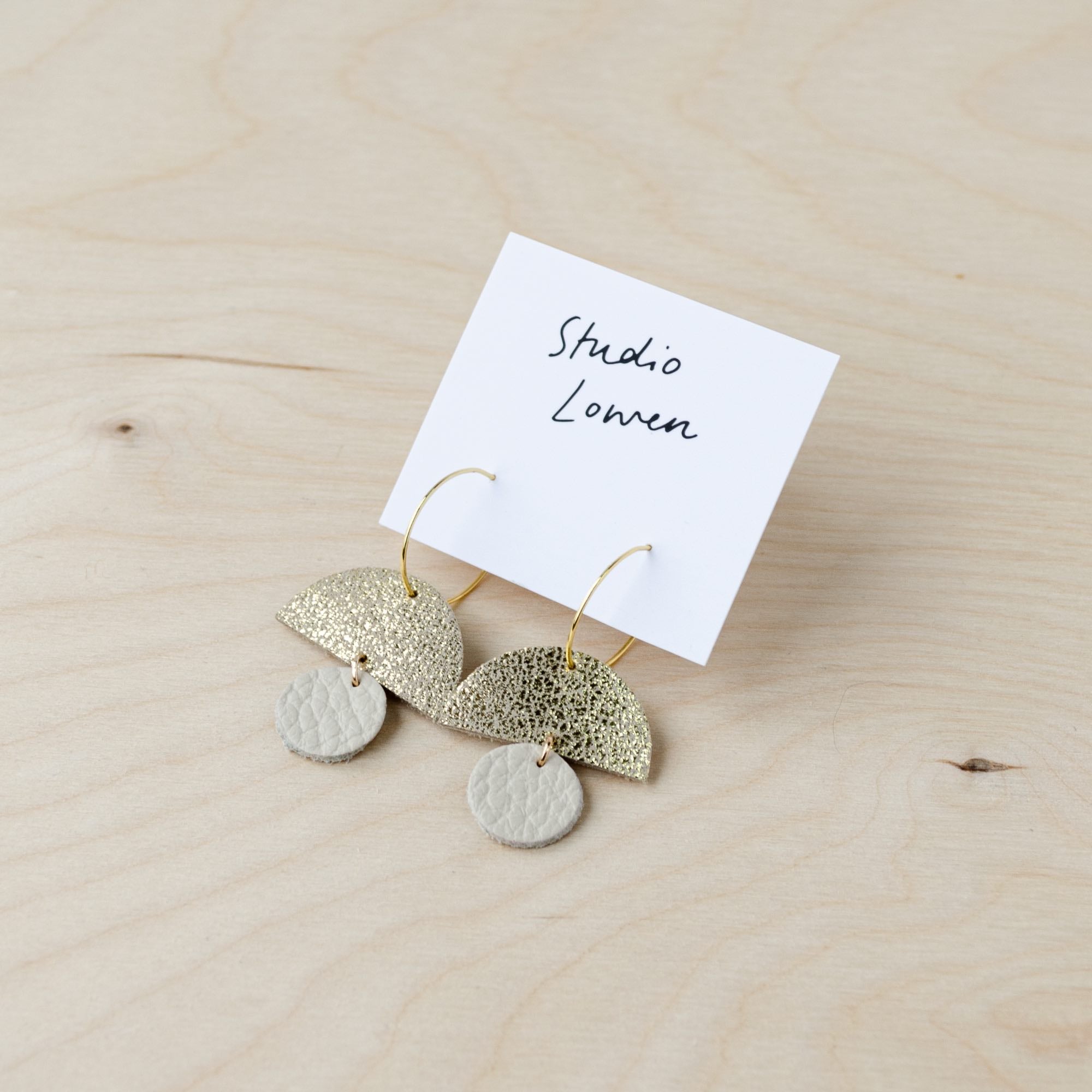 Sunrise hoops in cream.