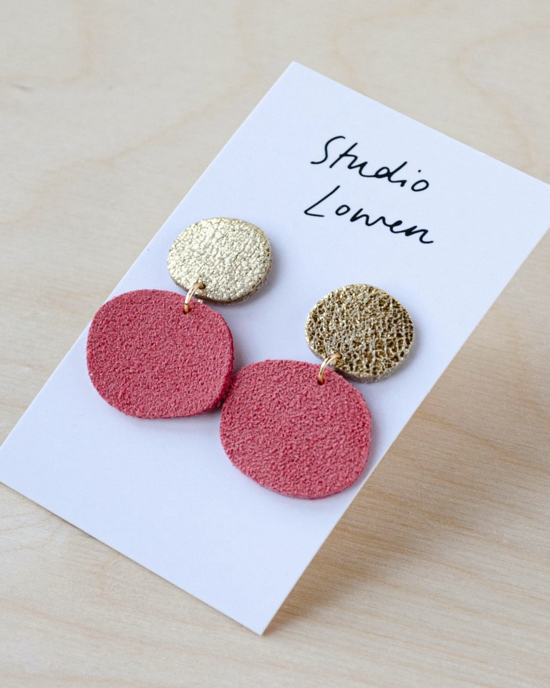 Bili Pop Earrings in Coral pink