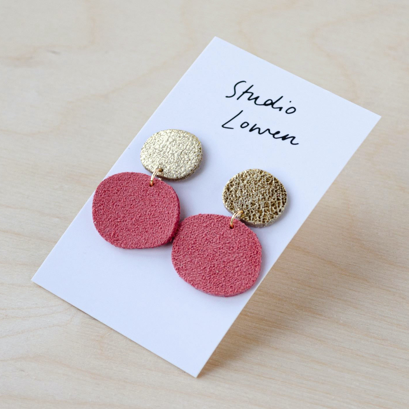 Bili Pop Earrings in Coral pink