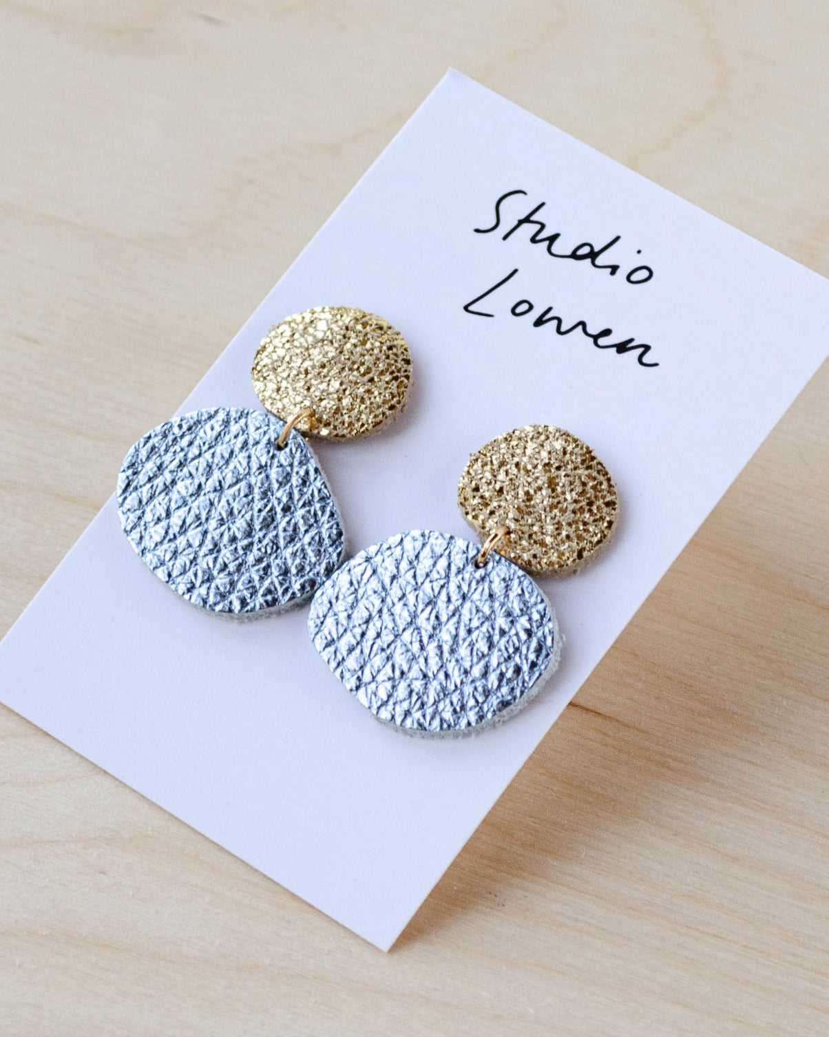 Bili Pop Earrings in Metallic Diamond