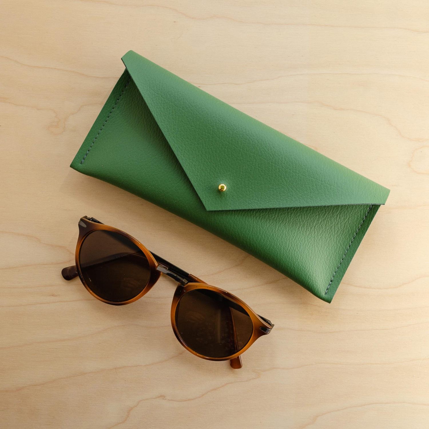 Recycled Leather Glasses Case – Studio Lowen