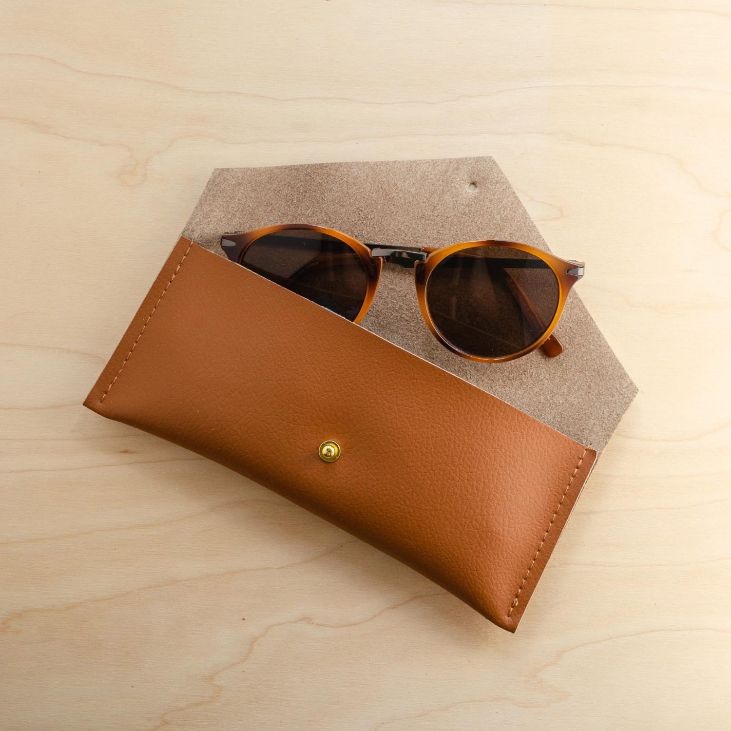 Recycled Leather Glasses Case – Studio Lowen