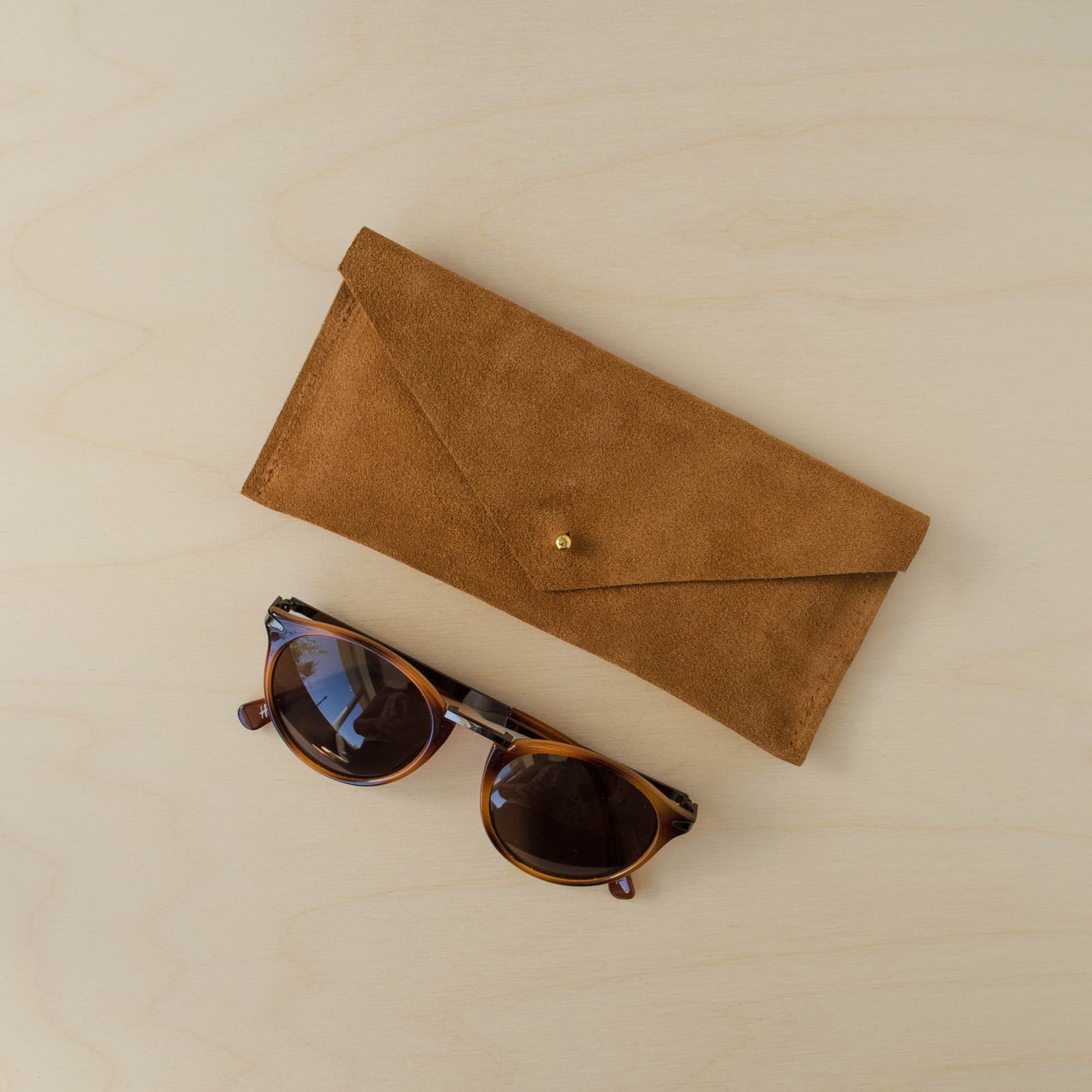 LEATHER GLASSES CASE - BRITISH TAN FLORENTINE LEATHER